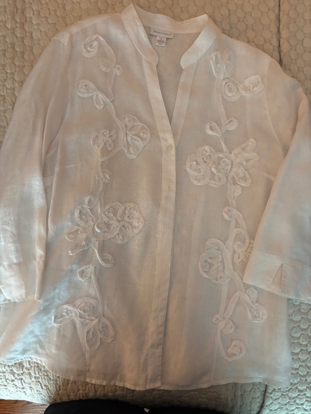 Charter Club, Gorgeous white appliqué shirt, White